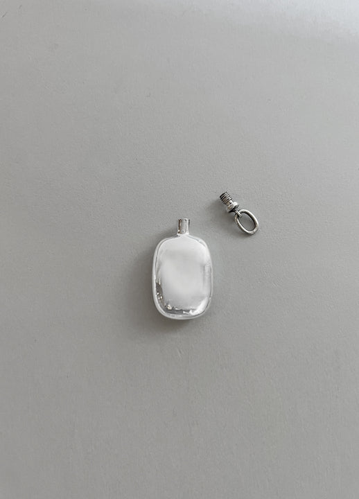 Load image into Gallery viewer, Flask — Perfume Pendant
