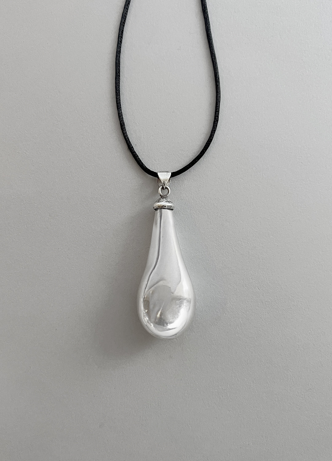 Large Droplet — Perfume Pendant
